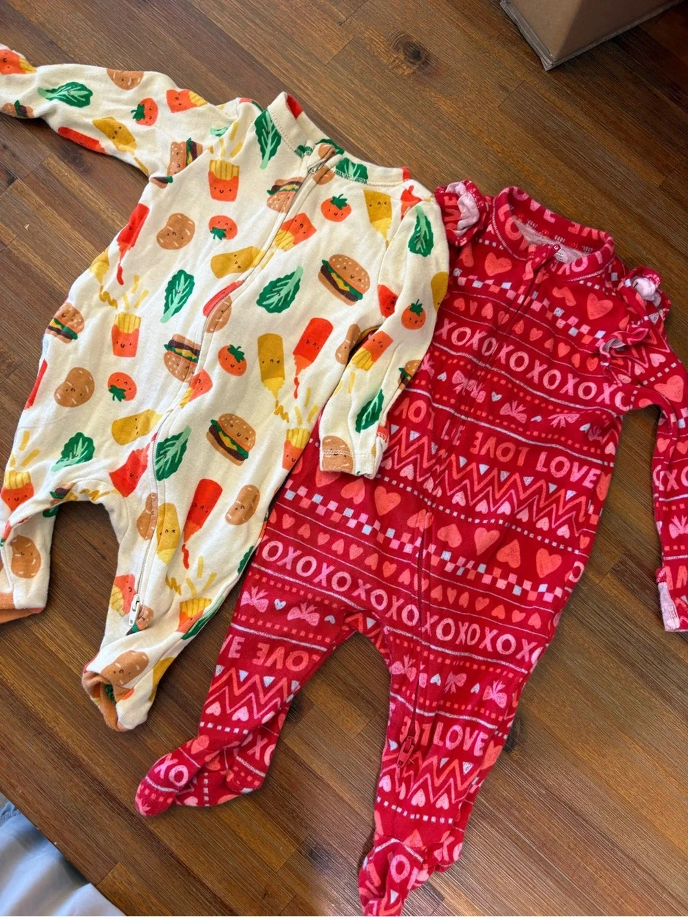 Old Navy 0-3 mo 2 way zip pajamas